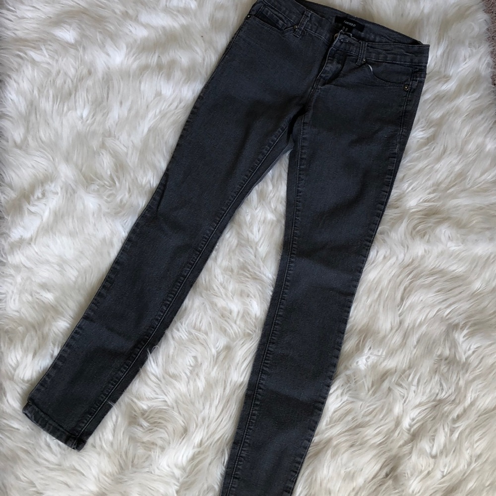 Light grey Forever 21 skinny jeans
